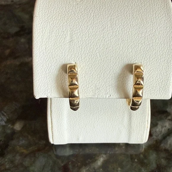 Textured 14k gold hoops - Picture 1 of 2